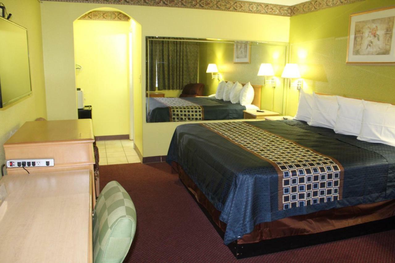 Hutchinson Inn Luaran gambar