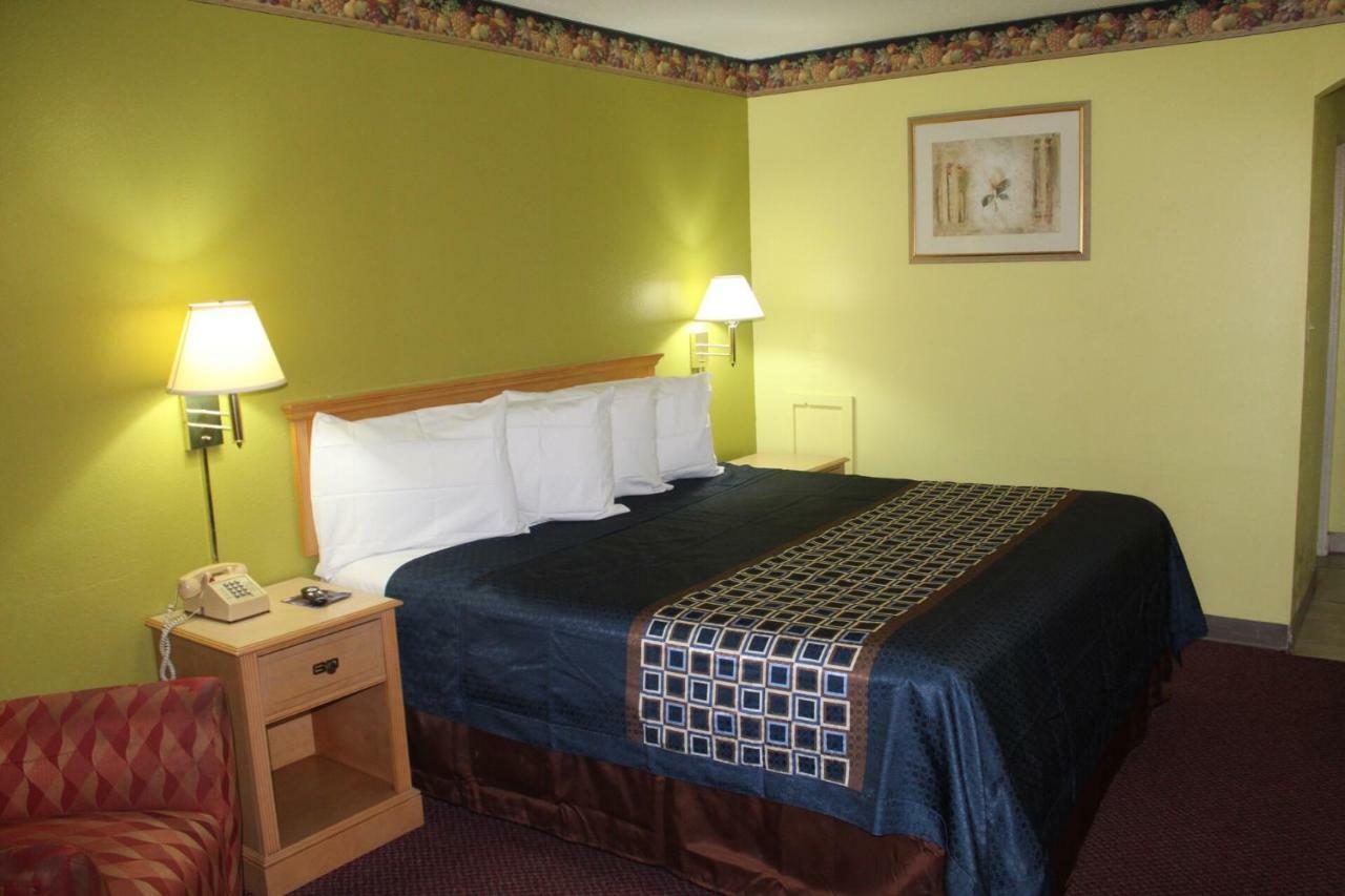 Hutchinson Inn Luaran gambar